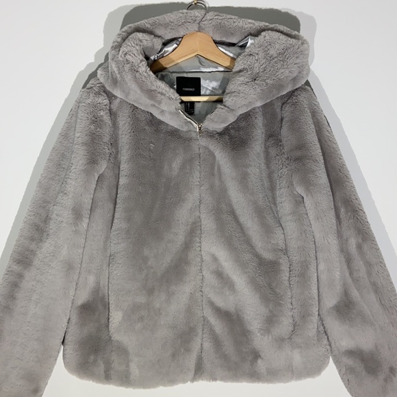 NWOT Forever 21 Faux Fur Coat w/ Hood - Picture 4 of 11